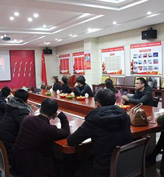 熱烈歡迎安徽筑間裝飾設(shè)計公司參觀定制衣柜品牌客來福華東生產(chǎn)基地！2018我們一起向快樂出發(fā)！